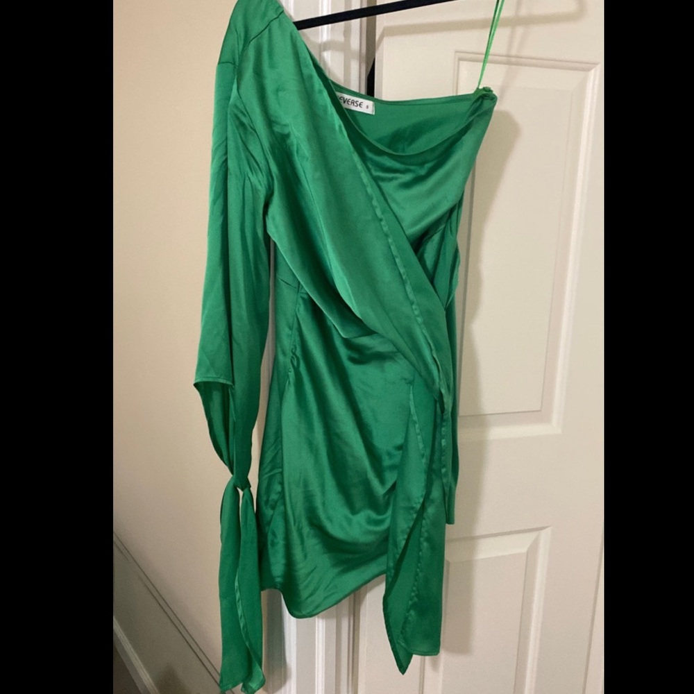 Dress - Picture 2 of 3